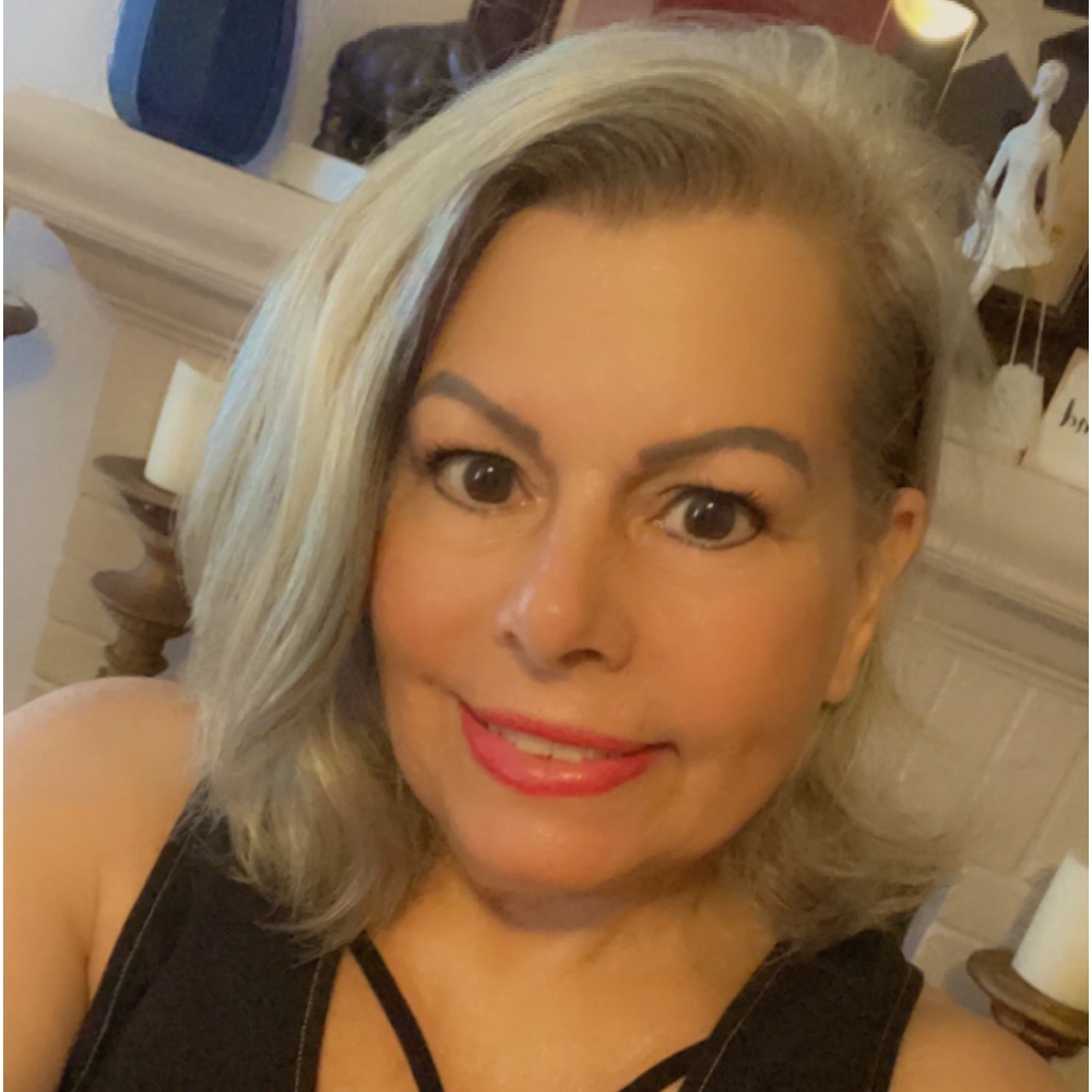 Meet your Posher, Debbie